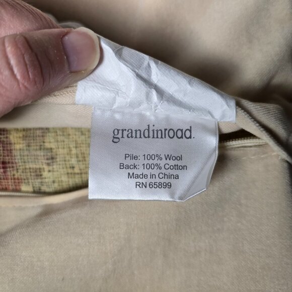 ๐ Grandin Road Hooked Wool Cardinal Christmas Pillow Cover 14 x 18 Holiday Bird - Picture 5 of 6